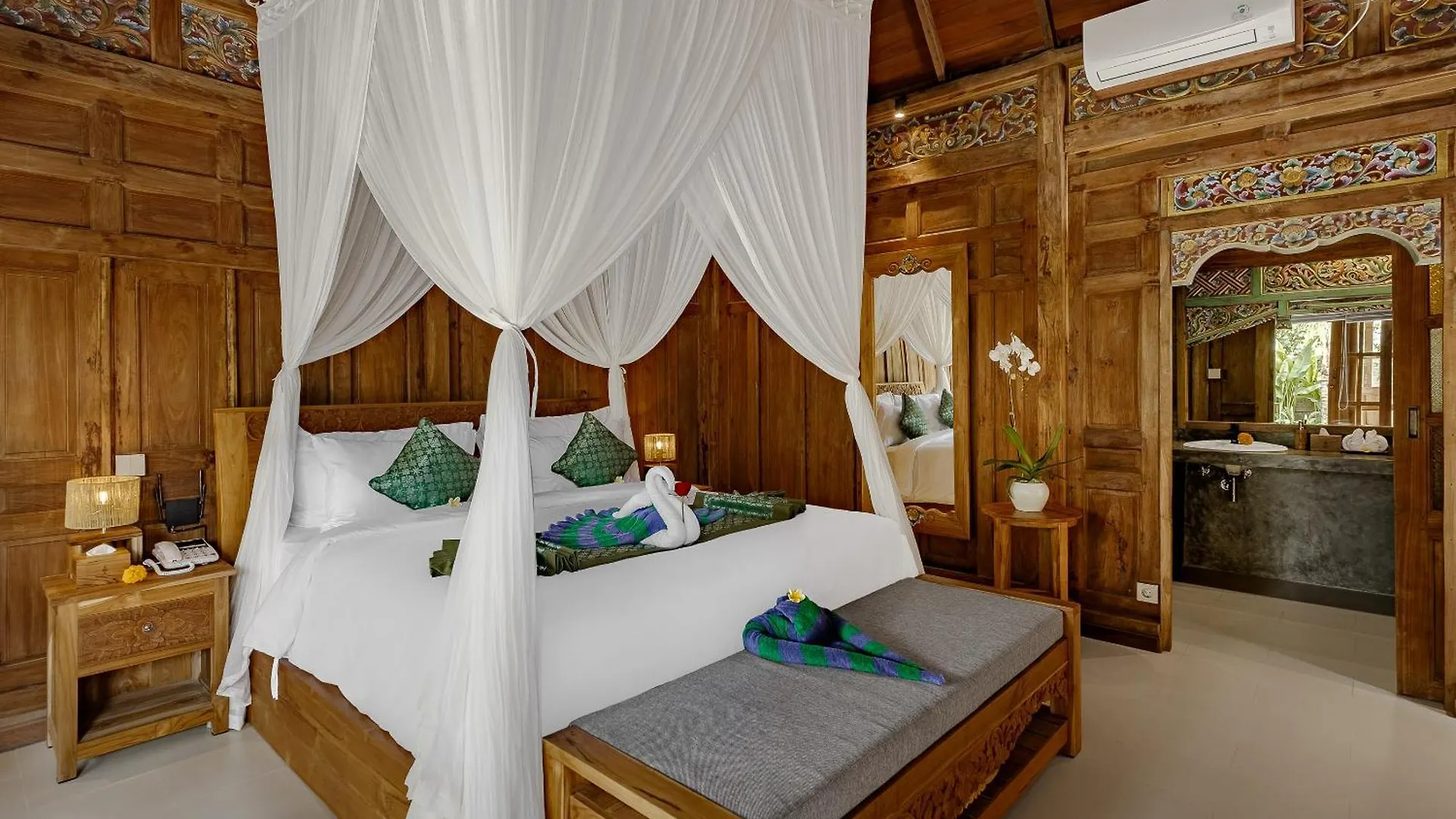Uddhara Ubud Villa