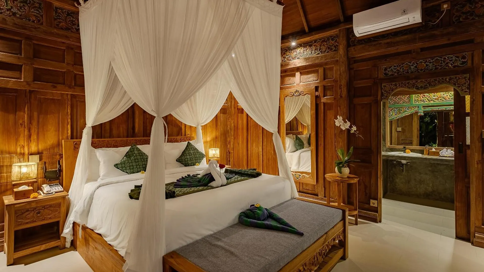 Uddhara Ubud Villa Indonesia