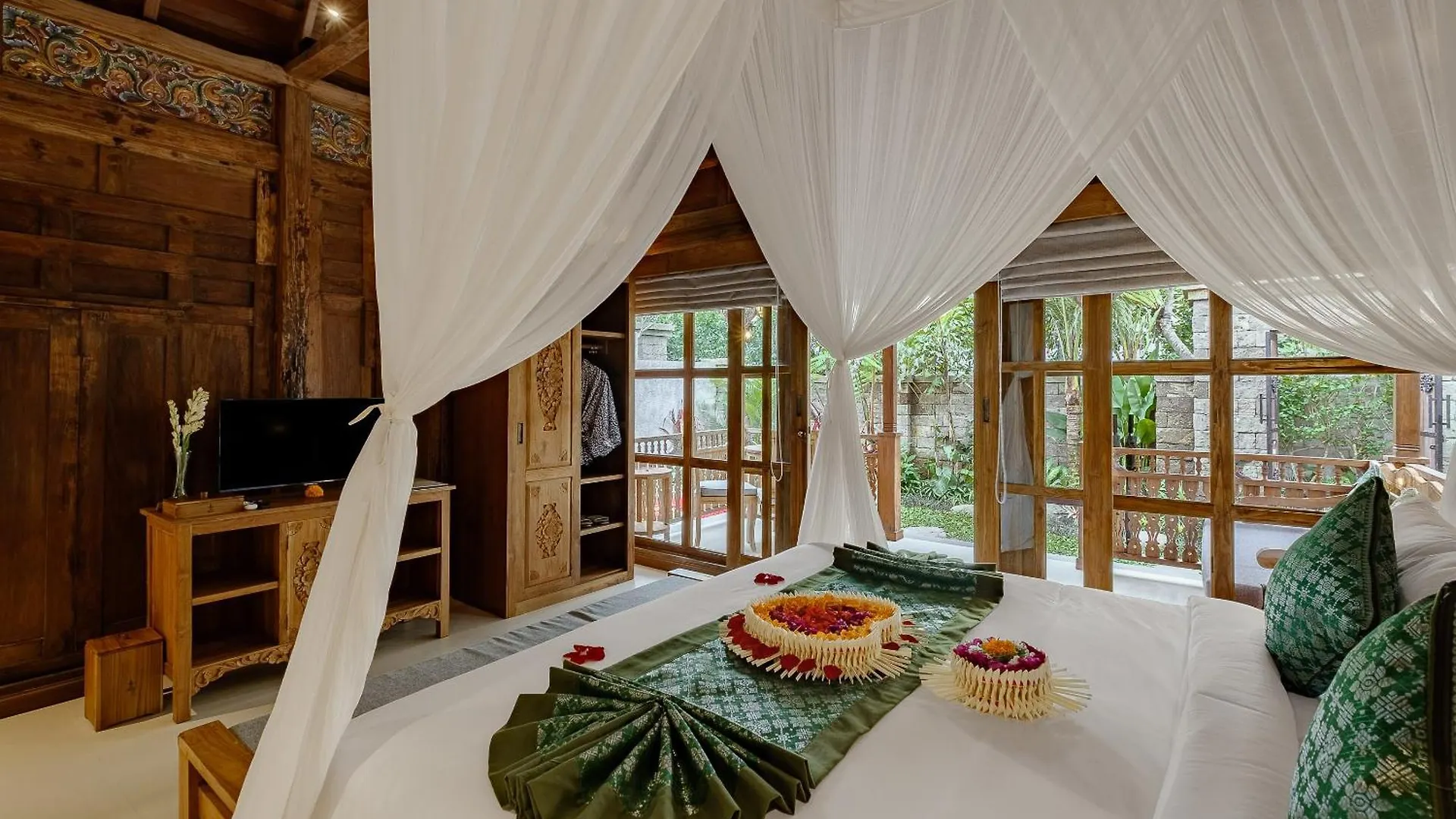 Uddhara Ubud Villa
