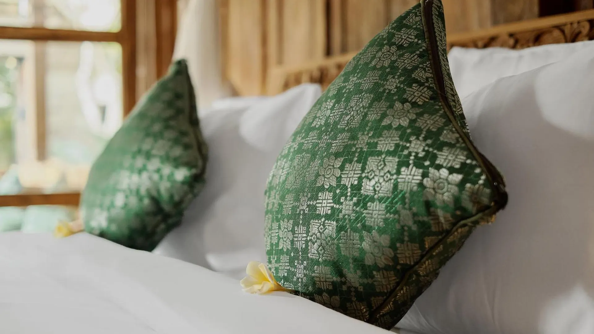 Uddhara Ubud Villa Indonesia
