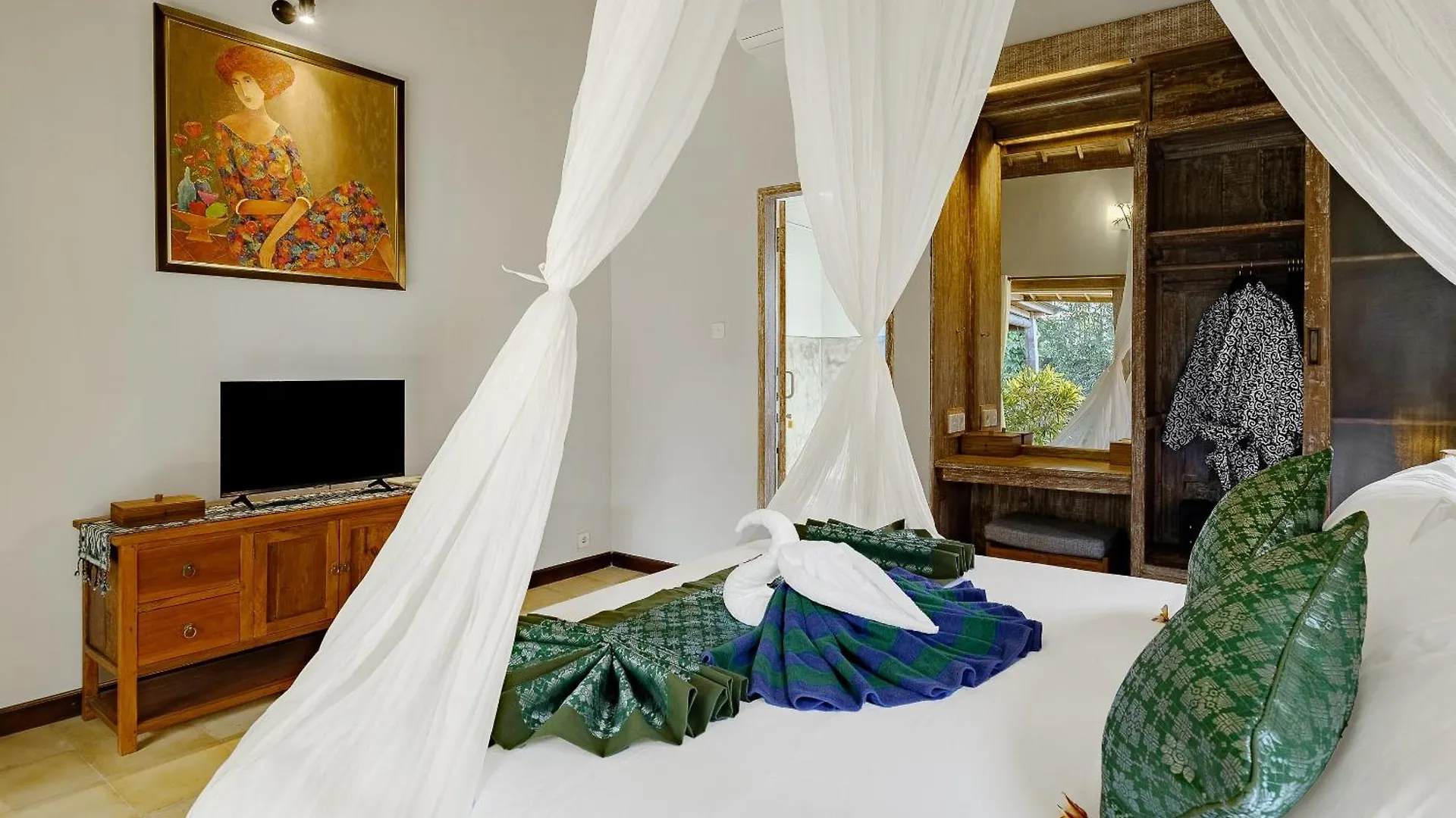 Uddhara Ubud Villa